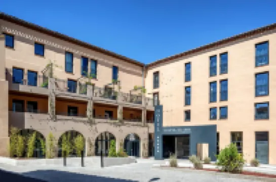 Hotel du Roi & Spa by Sowell Collection