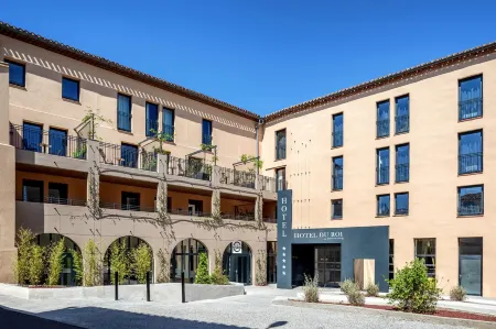 Hotel du Roi & Spa by Sowell Collection