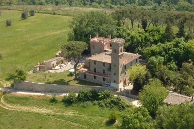 Relais Castelluccio Palusse Hotel in zona Santuario Italiano Madonna di Fatima
