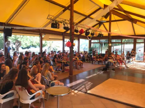 Camping Bungalows El Far