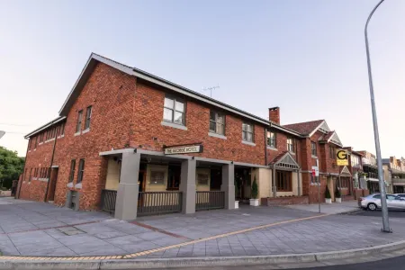 The George Hotel Bathurst Отели в г. Запад Батерст