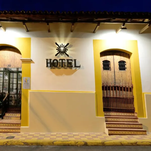 Hotel Snow Cliff - Housity