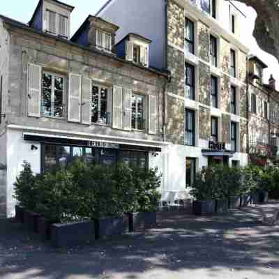 Le Collonges Hotel Exterior
