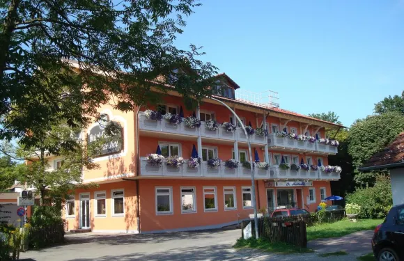 希爾費爾德酒店