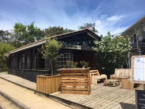 Le Pavillon Bleu Hôtels à : Lège-Cap-Ferret