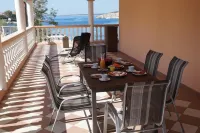 Olive House Hotel di Pag
