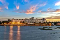 The Waterfront Inn Hotels in Lady Lake
