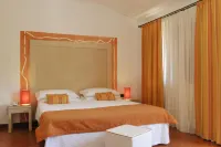 Cala Rosa Club Hotel فنادق في استینتینو