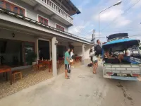 Manilath Guesthouse Hotels in Houeisay