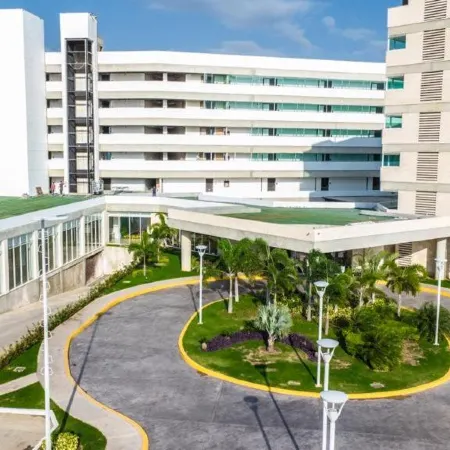 Eurobuilding Hotel & Suites Lecheria Отели в г. Лечерия