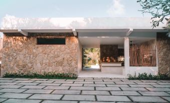 Reset Lombok Hotel - Housity