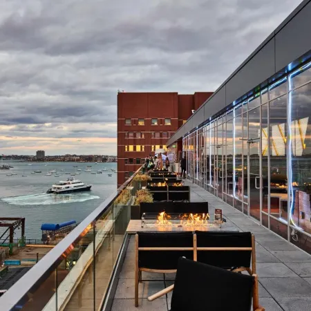 The Envoy Hotel, Autograph Collection