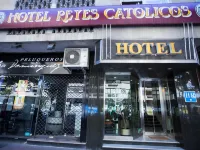 Hotel Reyes Catolicos Hotels in der Nähe von Iglesia de San Julián y Santa Basilisa