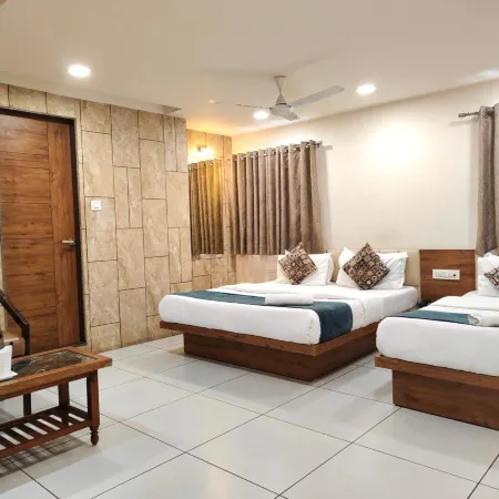 Hotel Kinara Отели рядом с достопримечательностью «Мечеть Sidi Bashir»