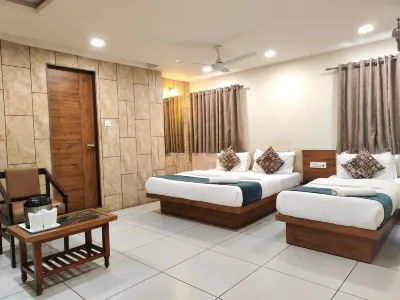 Hotel Kinara โรงแรมใกล้มัสยิดสิฑีพาเศียร
