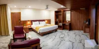 HOTEL THE PEARL SHINE