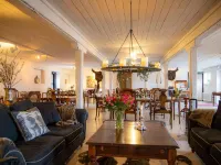 HEM Till Gården Boutique Hotel โรงแรมในเวสเตอร์โรส