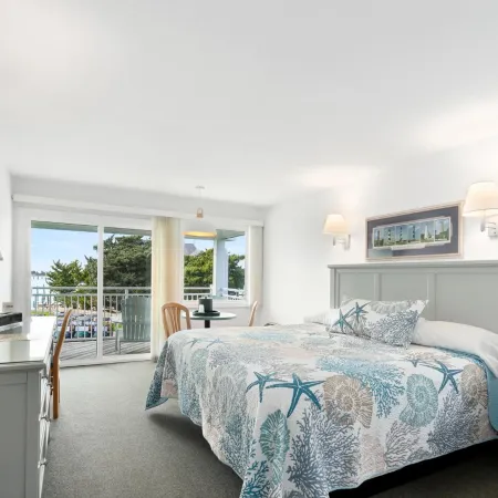 The Ocracoke Harbor Inn