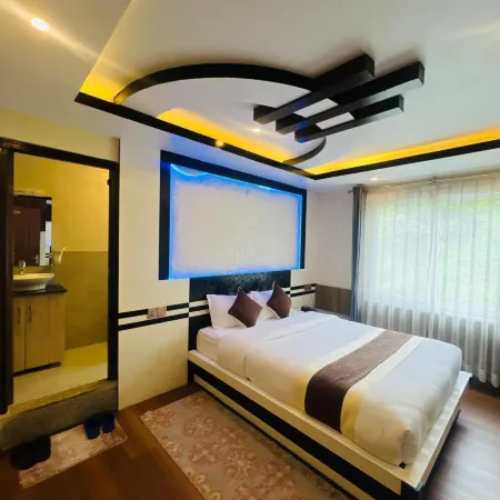Pine Tree Resort