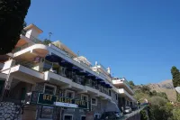 Bay Palace Mazzarò Hotels in Mazzeo