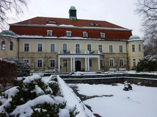 Hotel Schloss Schweinsburg فنادق في Zwickau