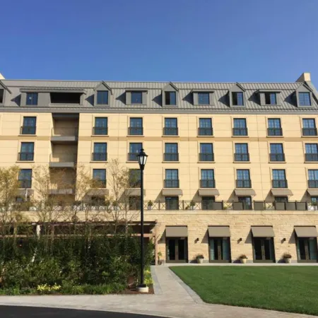 Delamar West Hartford Отели рядом с достопримечательностью «Старое здание парламента»
