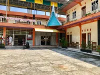 Penginapan Intan Bandara Hotels in Katapiang