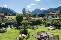 Sporthotel Exclusive Hotels in La Val