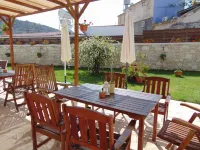 Charalambos Holiday Cottage โรงแรมใน