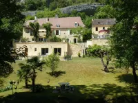 Chambres d'Hôtes & Gites Pouget Hotels near Le Moustier