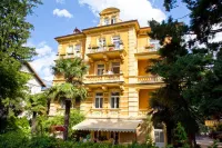 Hotel Villa Westend Hotels near Russisches Zentrum Borodina