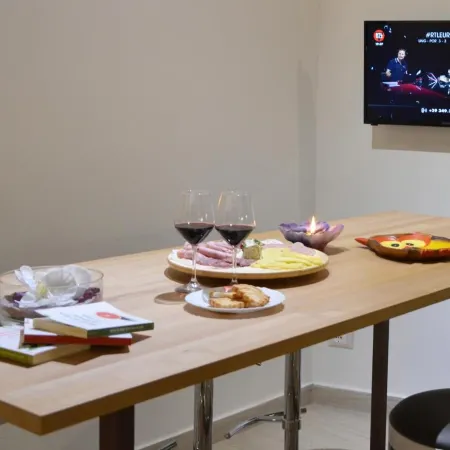 B&B Ponticello Отели рядом с достопримечательностью «Улица Виа-Макуэда»