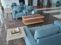 YBC Grand Hotel - parking
