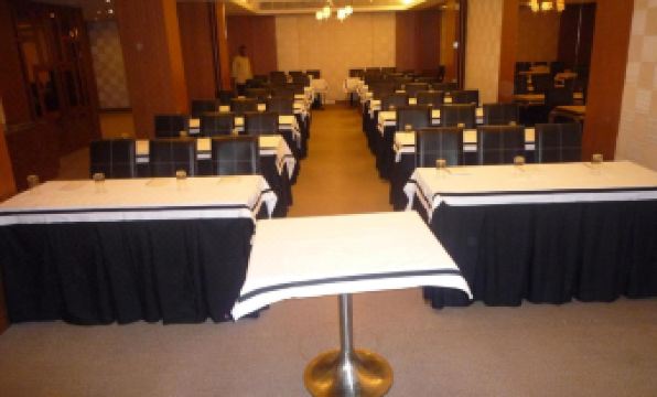 Udman Hotel Panchshila Park