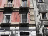 Palazzo del Verga Отели рядом с достопримечательностью «Piazza Duomo»