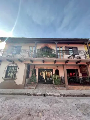 Hotel Plaza Yat Balam Các khách sạn ở 