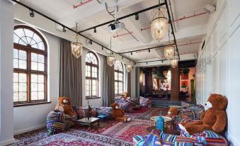 Gorgeous George by Design Hotels ™