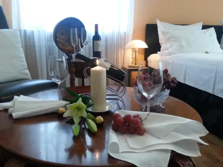 Hotel Zum Berggarten Отели в г. Фельмар