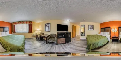 Quality Inn & Suites Medford Airport Hotel di Medford