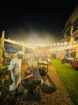Top Secret Beach Hotel Отели рядом с достопримечательностью «Abayasekararamaya Temple»