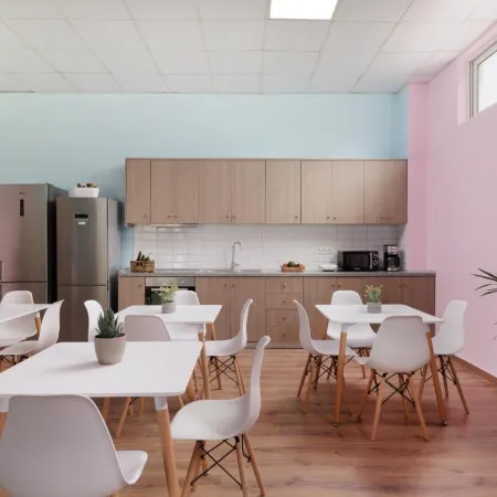 Local Hostel & Suites