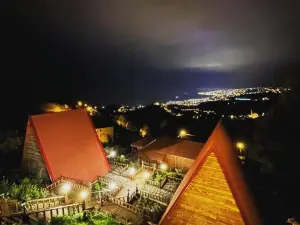 Antikhouse Bungalow&Cafe
