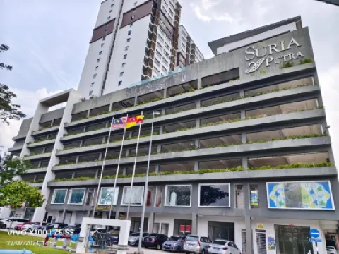 sp13a Netflix 6pax 2park kelab Rahman putra Sungai buloh Hotels near Sungai Buloh