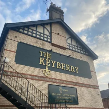 Cozy 3 Oaks Cottage in Gulfport Close to Beach! - Housity