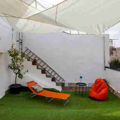 Madre Terra Airport Apartment & Rooms Hotel Exterior