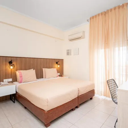 Stratos Hotel