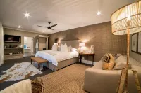 The Milner by the Oyster Collection