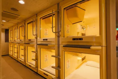 Capsule Land Yushima (Male Only) Отели в г. Уэно