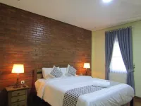Nia Maretta House Syariah Hotels in Borobudur