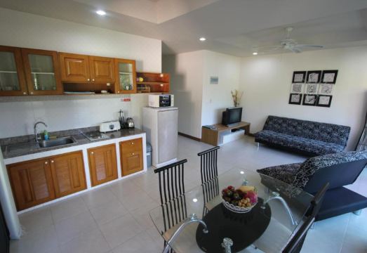 라와이 해변 이미지